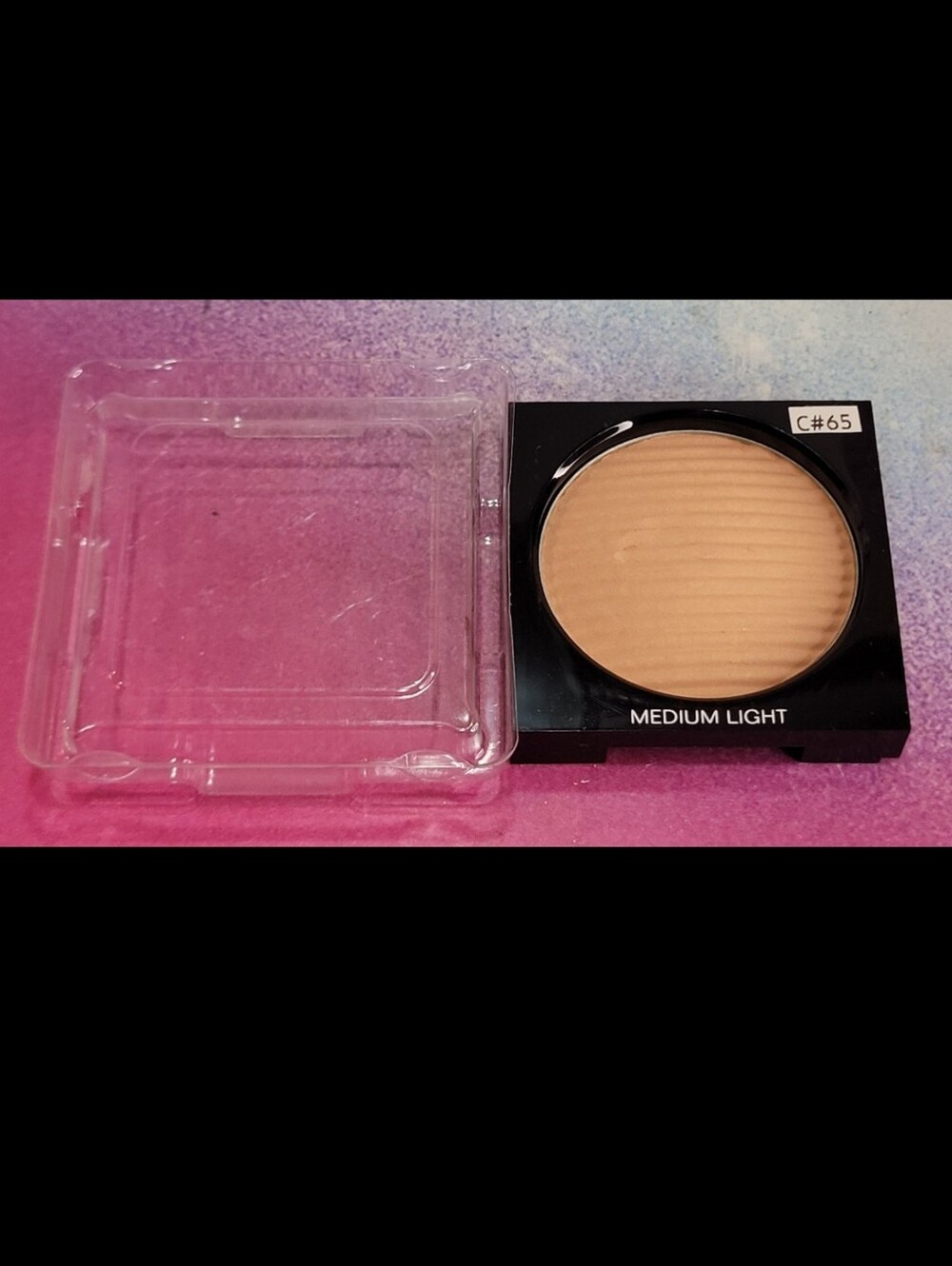 Chanel Les Beiges Healthy Glow Luminous Colour Refill Tester Medium Light